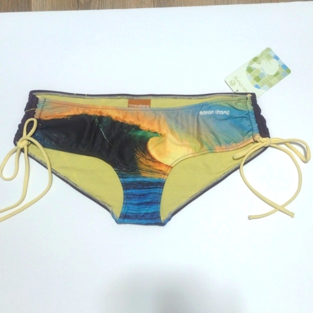 Bikini bottom
